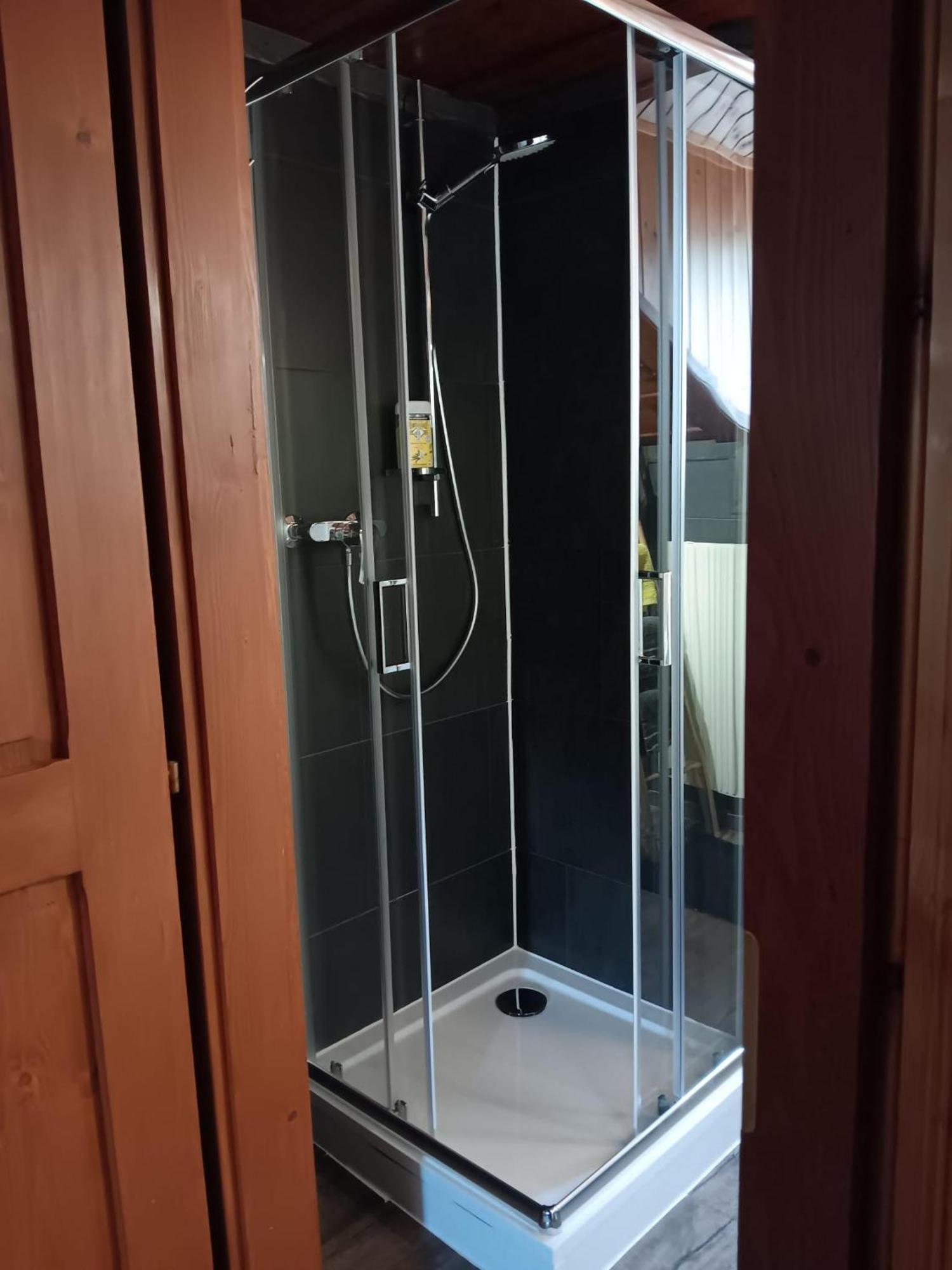 Harmony House Apartment Salvan Luaran gambar