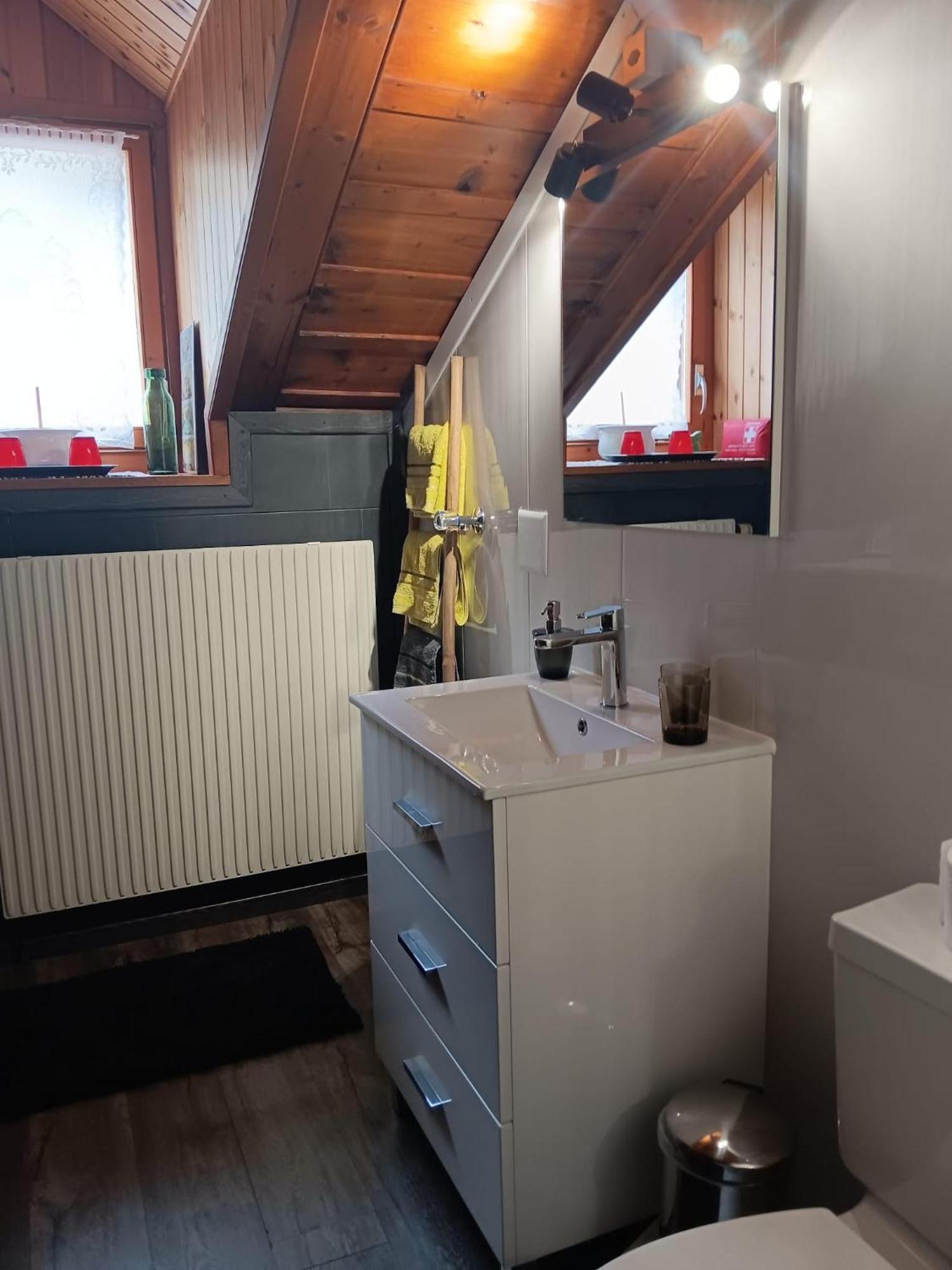 Harmony House Apartment Salvan Luaran gambar